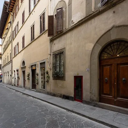 Apartment Pitti Elegant